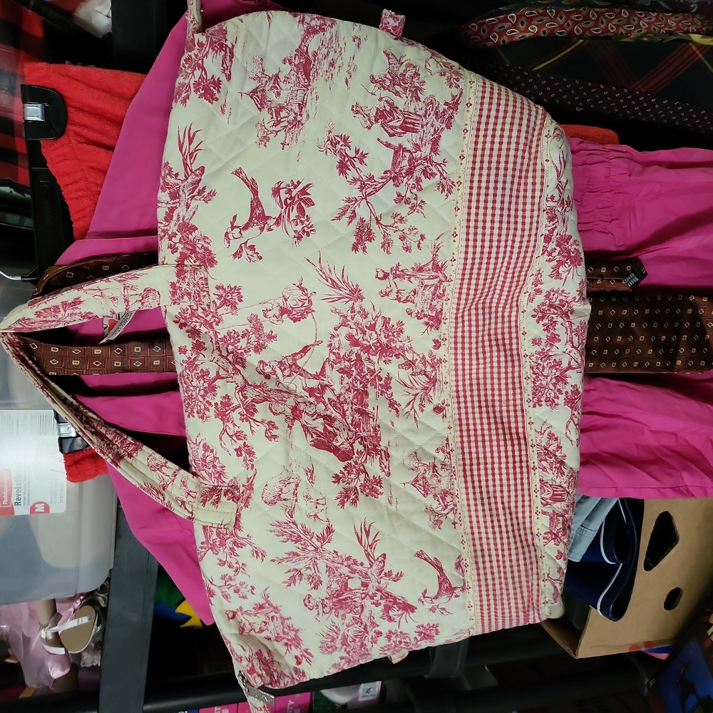 Extra Large Bueno Red/Ivory Toile Quilted Tote set 24x15